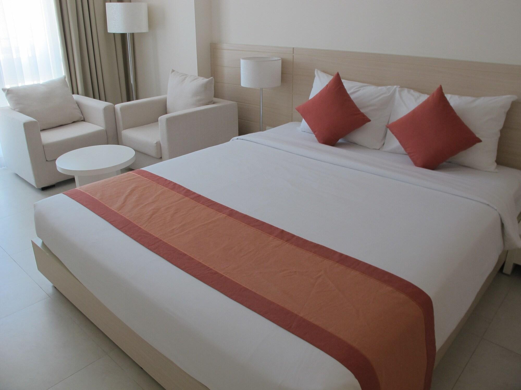 Nhi Phi Hotel Nha Trang Kültér fotó